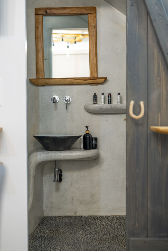 DELUXE DOUBLE SUITE Ημιυπογειο-15