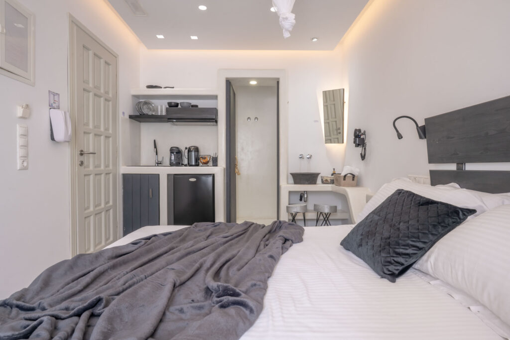 DOUBLE SUITE WITH BALCONY protos orofos (4)